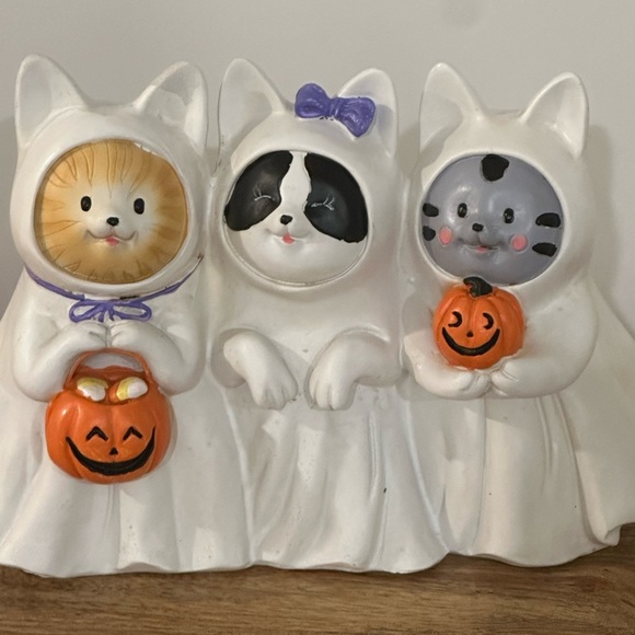 Source Unknown Other - Charming Trio of Halloween Cat Figurines Bow Pumpkins